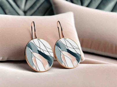 Comfortable Leverback Earrings: A Must-Have Accessory?