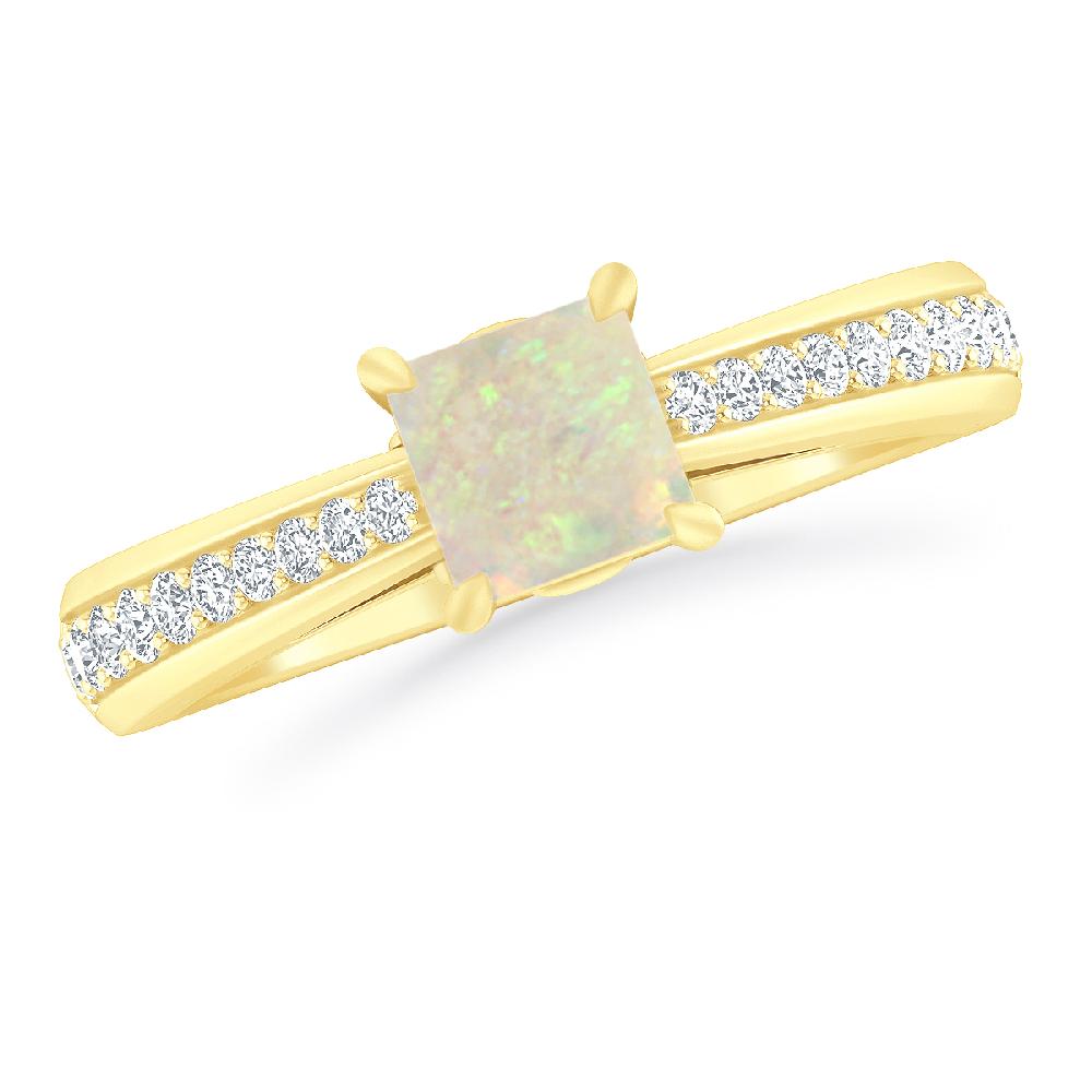 Yellow Gold - Opal